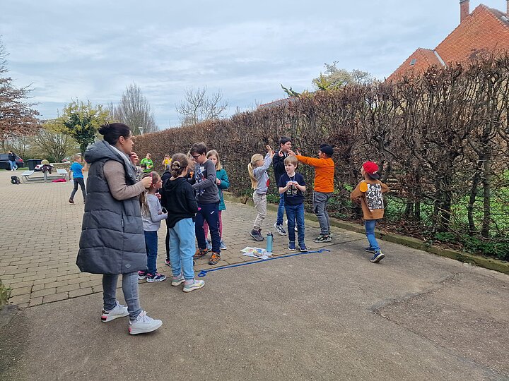 Schüler bei der Osterolympiade