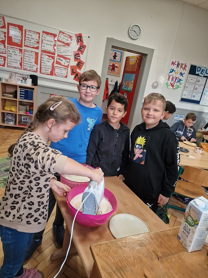 Schüler beim Herbstfest